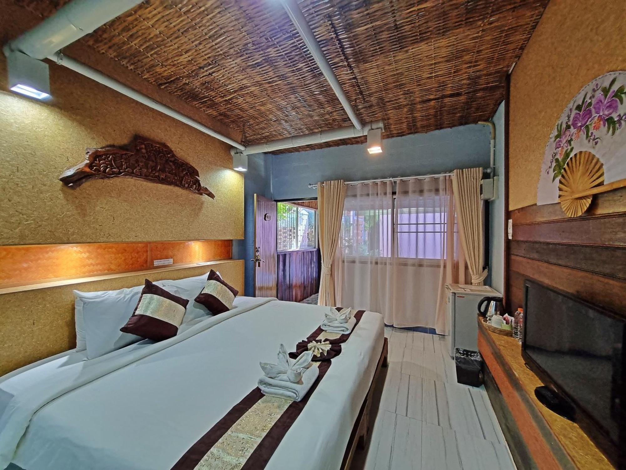 De Wiang Kum Kam Hotel Chiang Mai Exterior foto