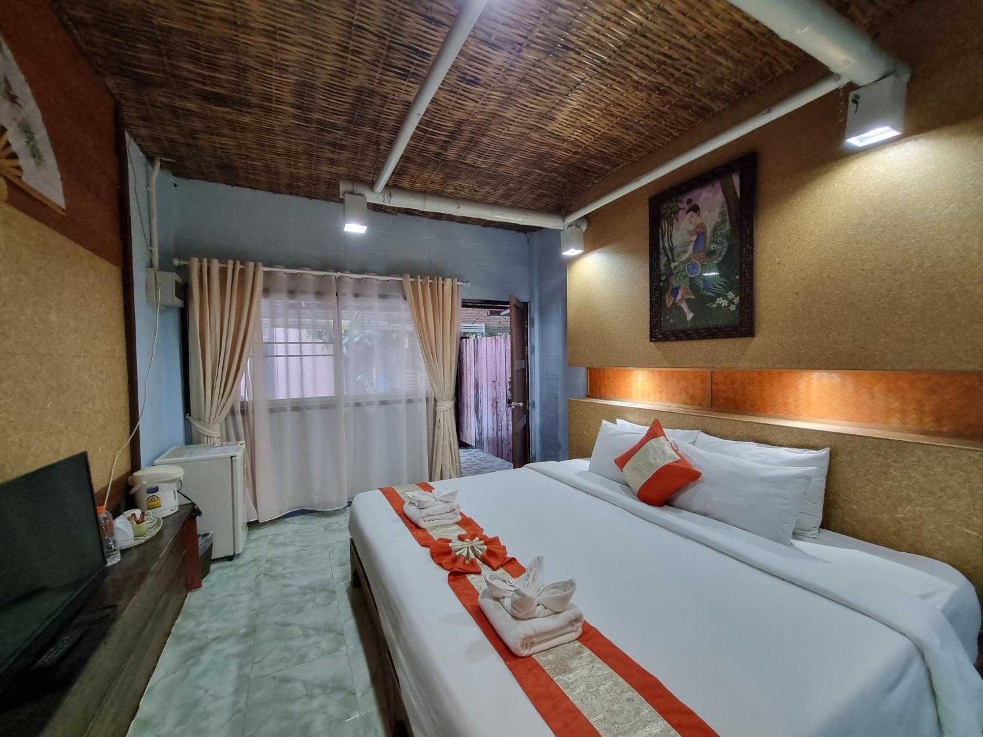 De Wiang Kum Kam Hotel Chiang Mai Exterior foto